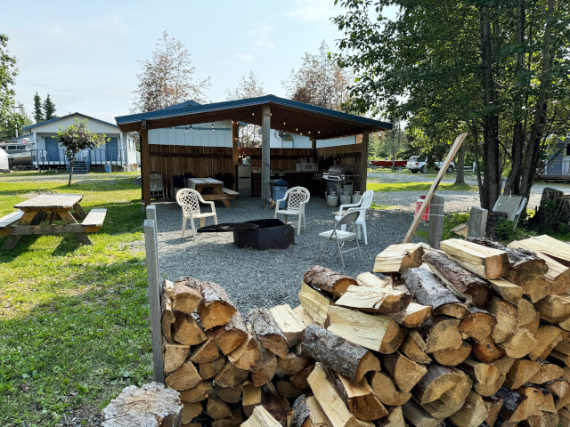 Campfire pit at Gotta Fish Charters